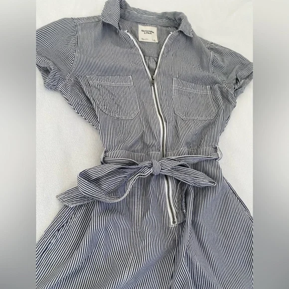 Abercrombie striped utility romper - Picture 2 of 10